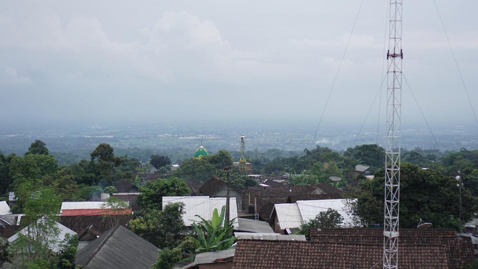 Spot On 93943 Sakinah Homestay Bromo Syariah Near Rest Area Wringinanom Маланг Екстериор снимка
